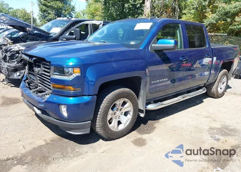 2018 Chevrolet Silverado 1500 2Lt из США, поврежденный, VIN 3GCUKREC6JG479816